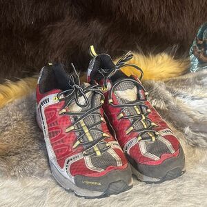La Sportiva Red and Gray Trail Shoes 11 (3375)